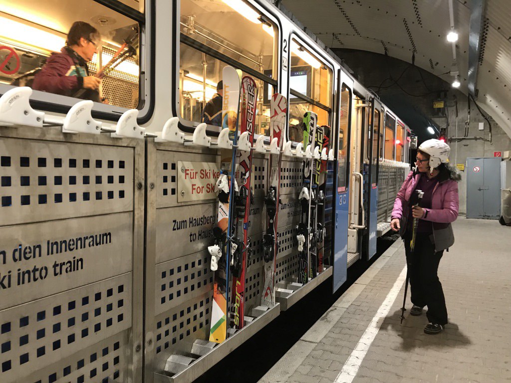 德國最高峰｜楚格峰Zugspitze｜齒軌列車｜滑雪天堂.jpg