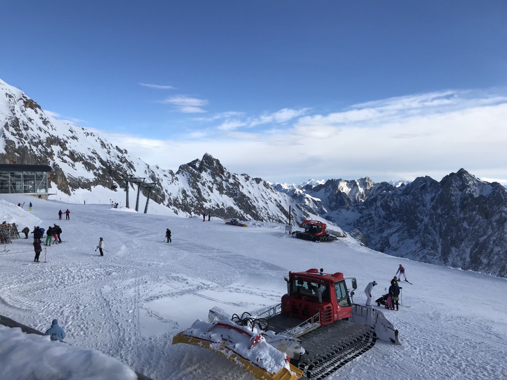 德國第一高峰｜楚格峰Zugspitze｜冰川平台風景.jpg