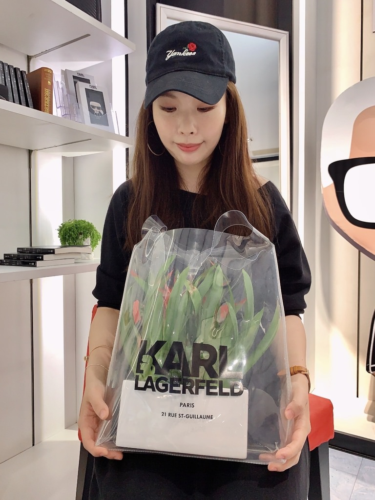 Karl Lagerfeld穿搭01.JPG