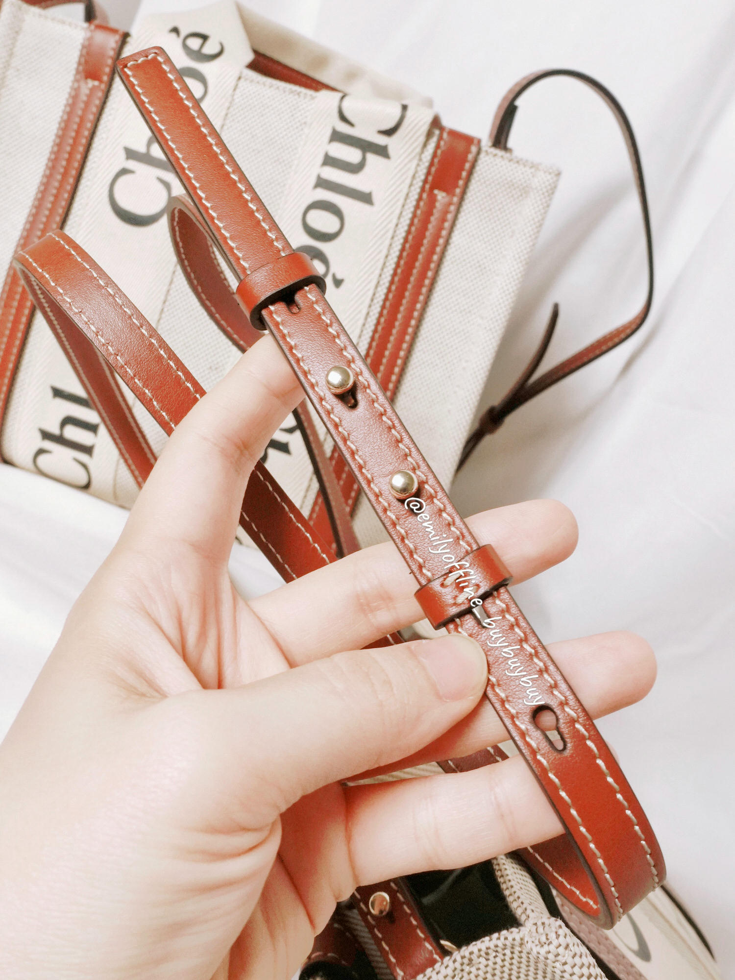 Chloé Woody 背帶款開箱！棕色小號托特包值得買嗎？專櫃價多少？怎麼辨別真偽？一次說清楚。