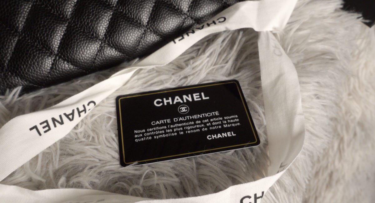 香奈兒開箱！Chanel 經典拉鍊長夾好香❤️2022荔枝牛金釦多少錢？哪裏買？如何保養？真假辨別？完整說明給你聽。