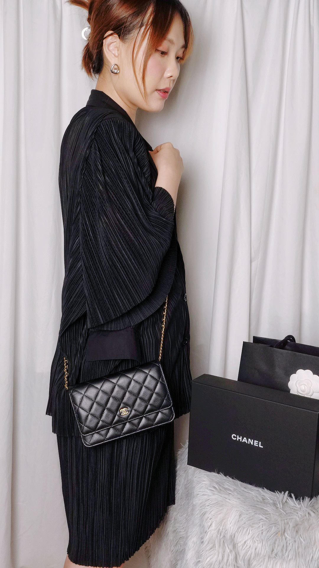 CHANEL經典WOC開箱！2022香奈兒鏈子長夾分享！台灣、英國、法國分別售價？最新防偽晶片是什麼？讓我來說給你聽～