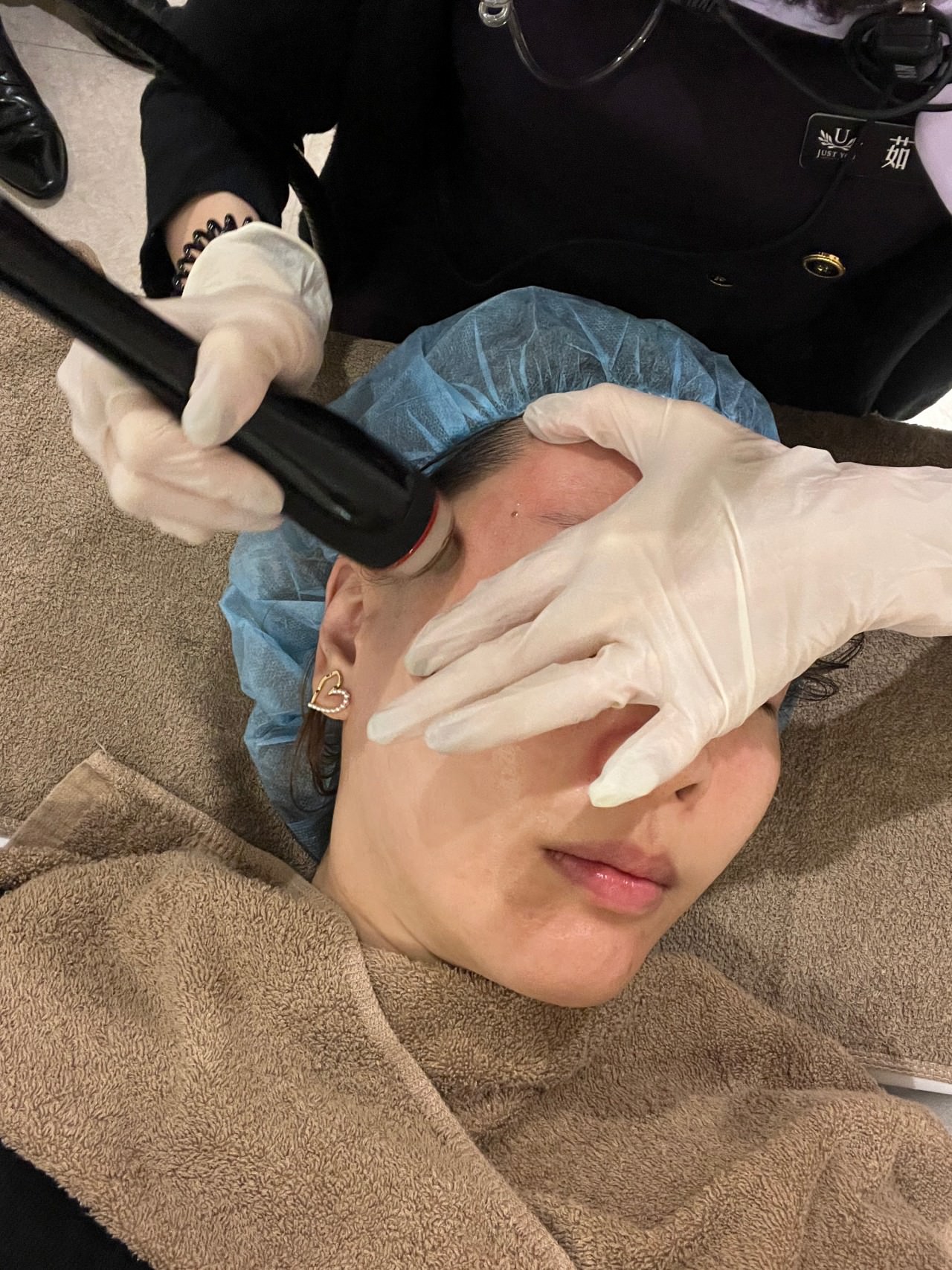 【油痘粉刺肌必看】佳思優整形醫美診所『黑鑽水飛梭』初體驗，粉刺大掃除，肌膚亮出新高度～