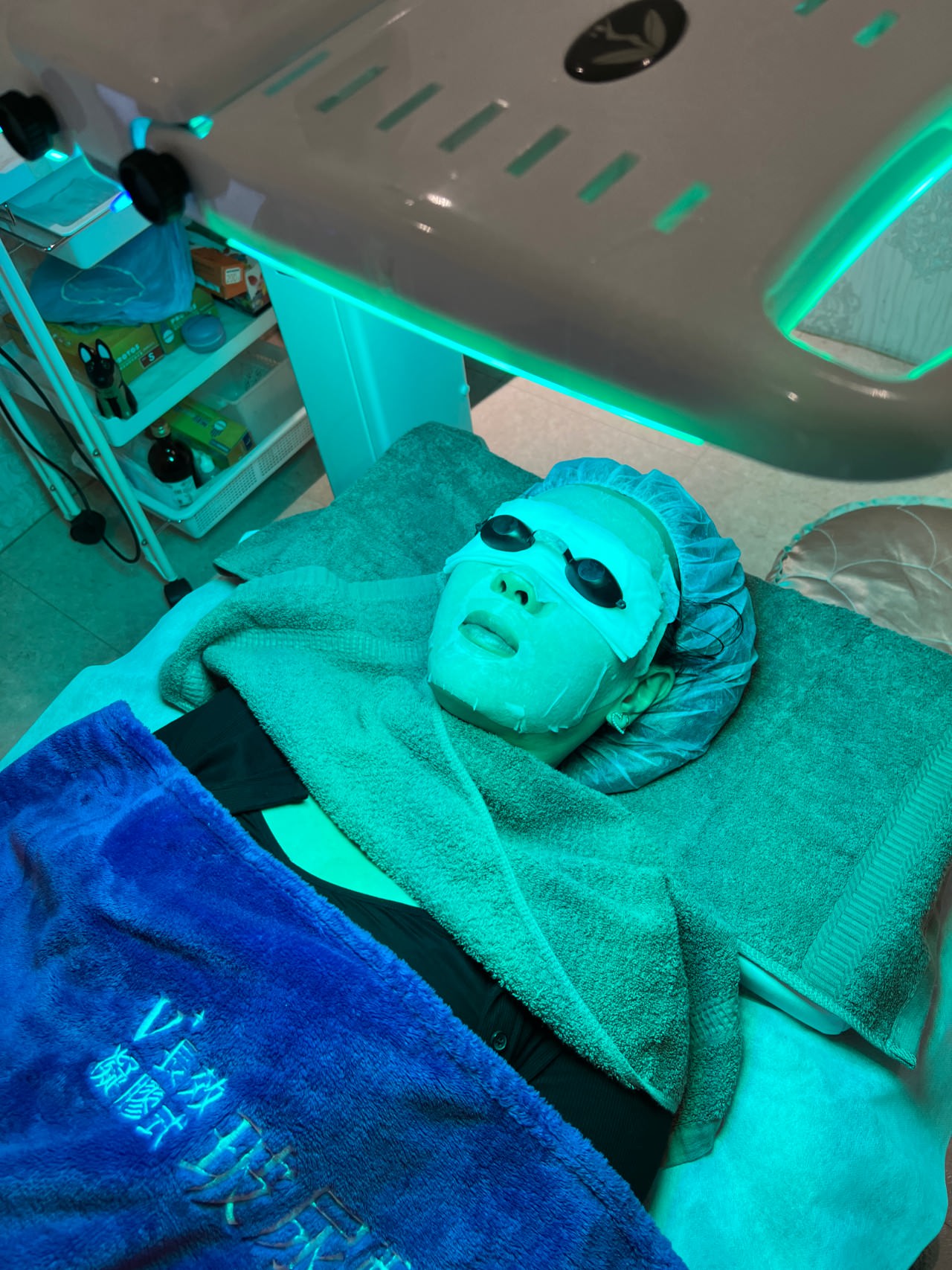 【油痘粉刺肌必看】佳思優整形醫美診所『黑鑽水飛梭』初體驗，粉刺大掃除，肌膚亮出新高度～