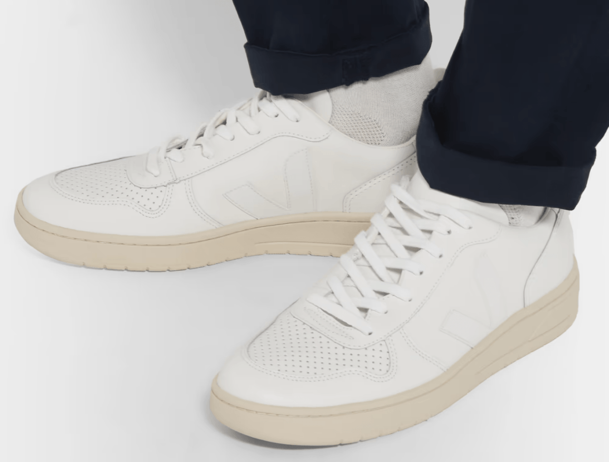 VEJA V 10 Rubber Trimmed Leather Sneakers（白底白V）