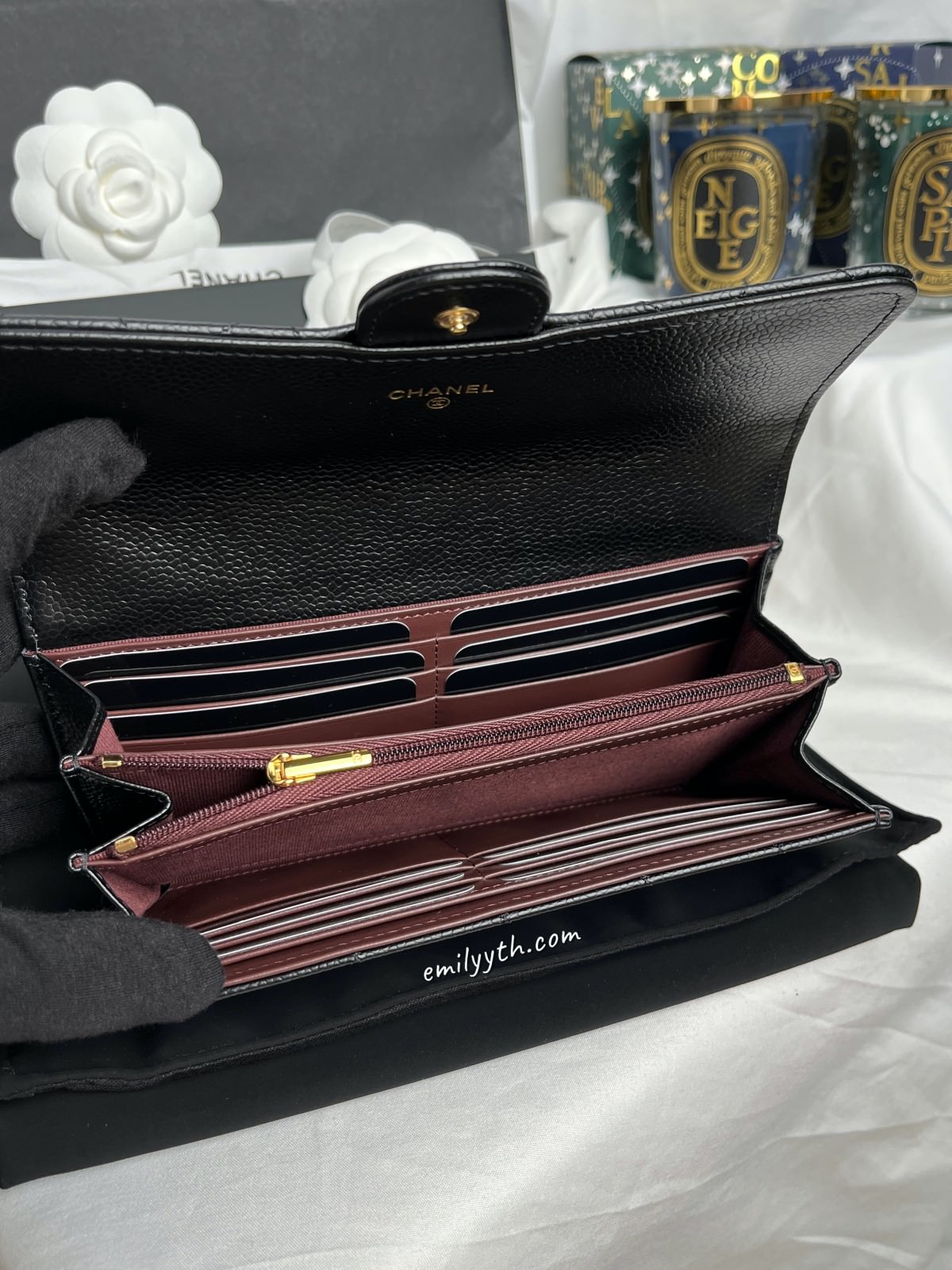 香奈兒開箱!2022 CHANEL 經典口蓋長夾台灣售價?日本買價差多少?愈來愈難買的小皮件,早買早享受,晚買也不會有折扣。 - 第16張圖 香奈兒開箱!2022 CHANEL 經典口蓋長夾台灣售價?日本買價差多少?愈來愈難買的小皮件,早買早享受,晚買也不會有折扣。
