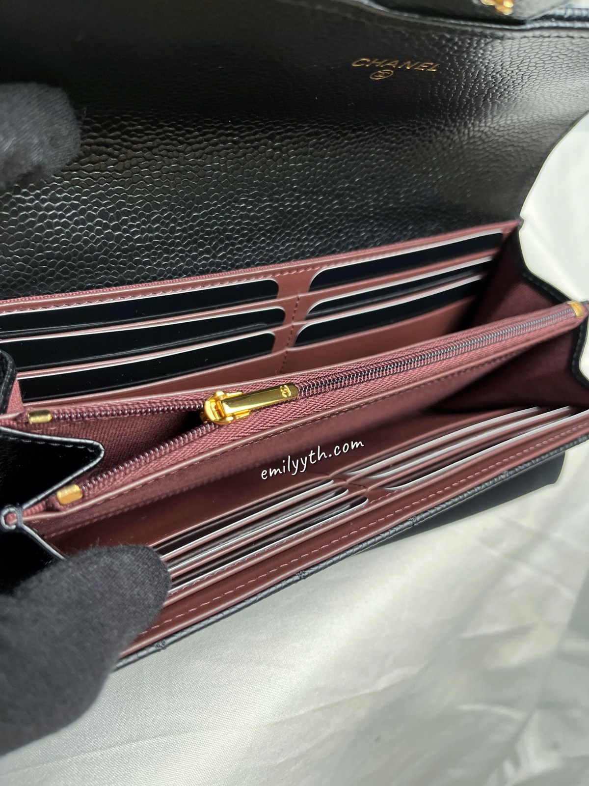 香奈兒開箱!2022 CHANEL 經典口蓋長夾台灣售價?日本買價差多少?愈來愈難買的小皮件,早買早享受,晚買也不會有折扣。 - 第17張圖 香奈兒開箱!2022 CHANEL 經典口蓋長夾台灣售價?日本買價差多少?愈來愈難買的小皮件,早買早享受,晚買也不會有折扣。