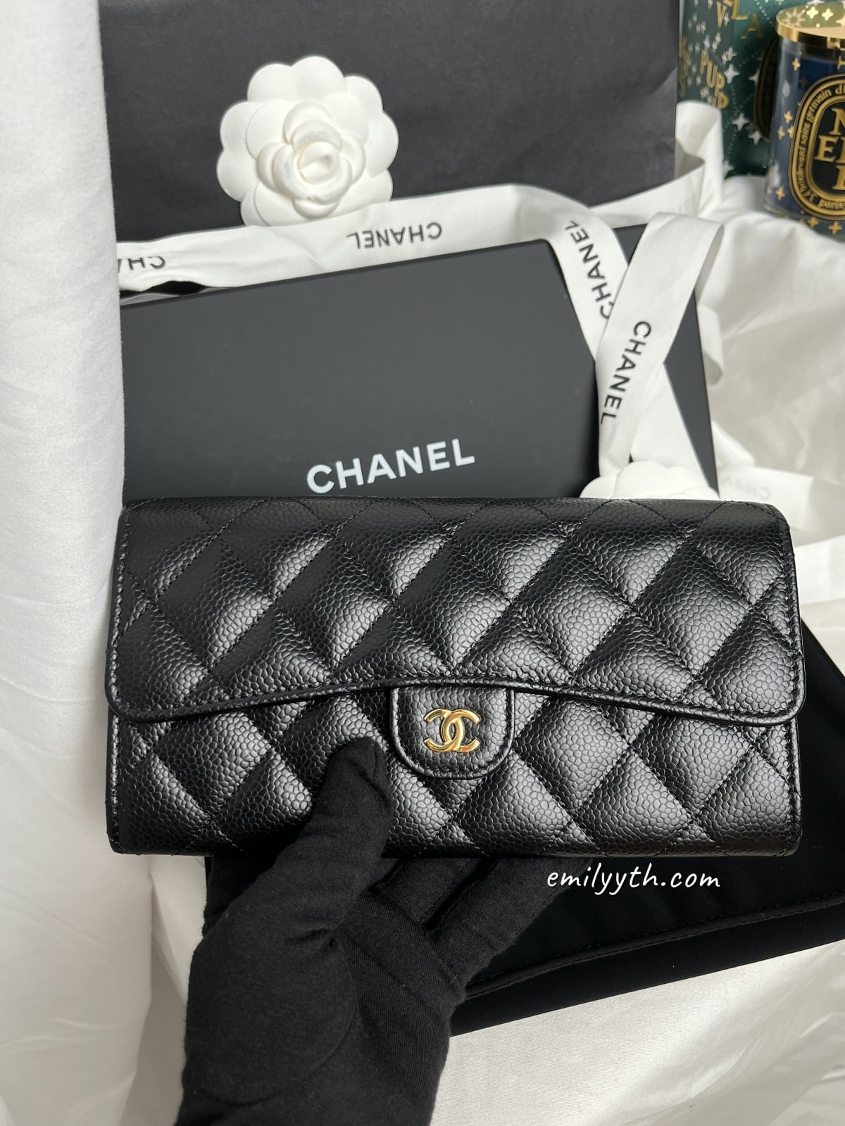 香奈兒開箱!2022 CHANEL 經典口蓋長夾台灣售價?日本買價差多少?愈來愈難買的小皮件,早買早享受,晚買也不會有折扣。 - 第14張圖 香奈兒開箱!2022 CHANEL 經典口蓋長夾台灣售價?日本買價差多少?愈來愈難買的小皮件,早買早享受,晚買也不會有折扣。