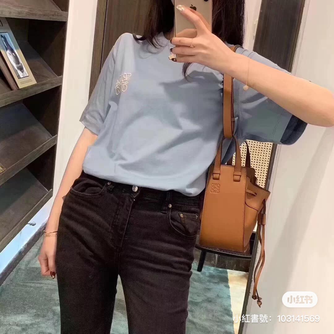 【2023 春季大促】FWRD 全站低至 7折！LOEWE, BALENCIAGA, MONCLER 必買（3/29 23:59 結束）