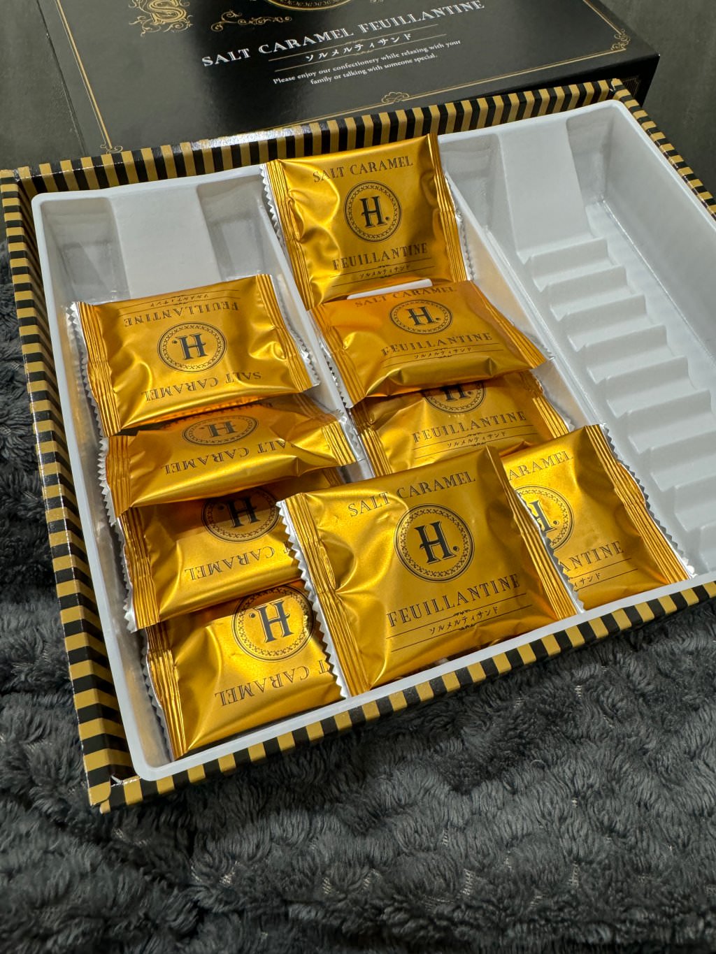 香脆鹽味焦糖巧克力夾心餅乾 H Selection03