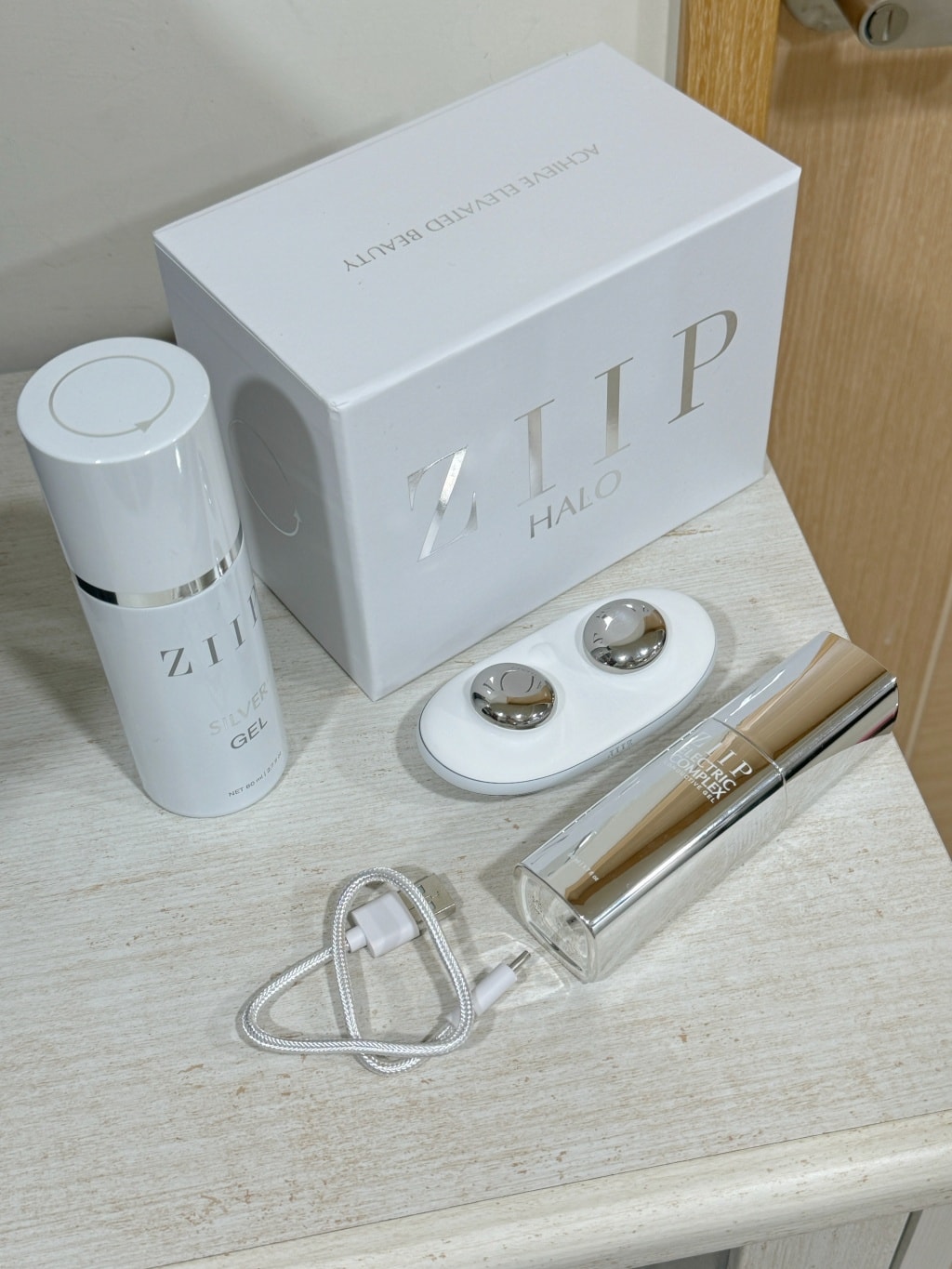 ZIIP HALO 美膚儀實測使用心得～居家美容、出國旅遊必備奈米微電流美膚儀！