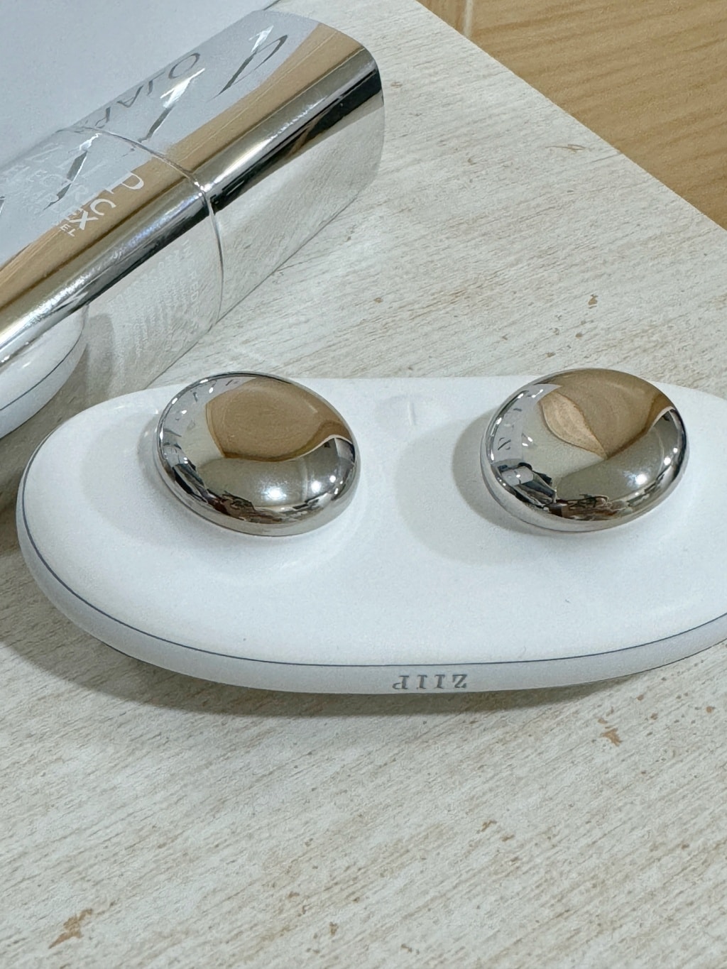 ZIIP HALO 美膚儀實測使用心得～居家美容、出國旅遊必備奈米微電流美膚儀！