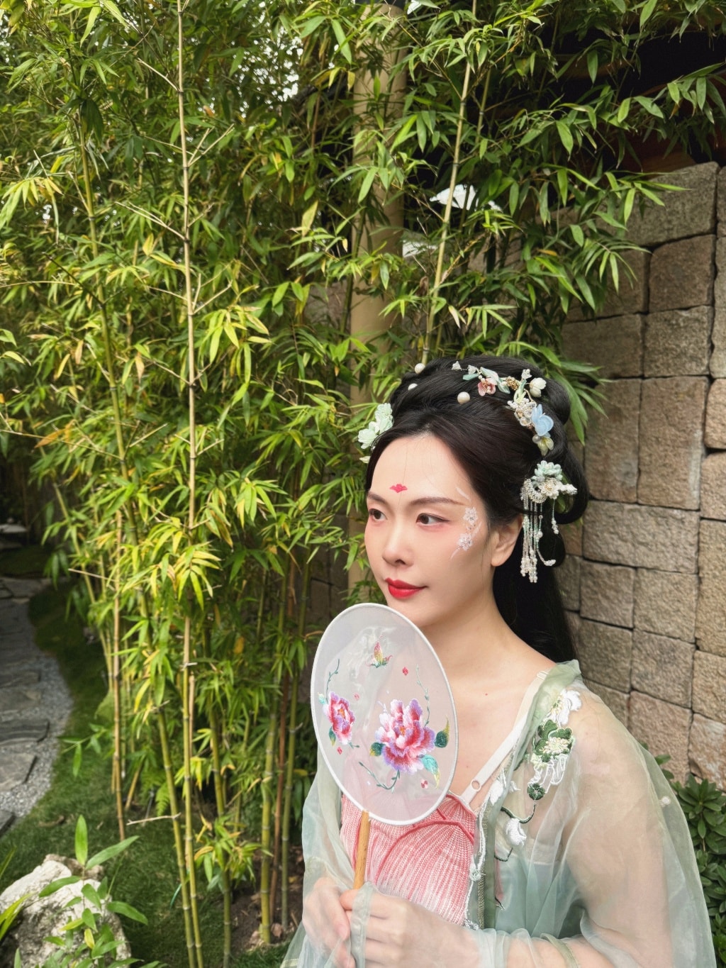 ZIIP HALO 美膚儀實測使用心得～居家美容、出國旅遊必備奈米微電流美膚儀！