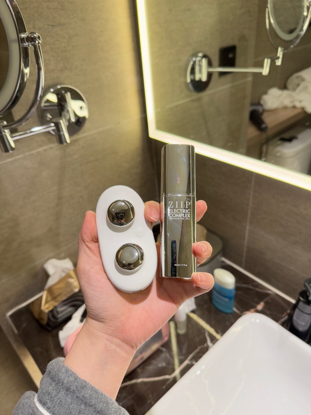 ZIIP HALO 美膚儀實測使用心得～居家美容、出國旅遊必備奈米微電流美膚儀！