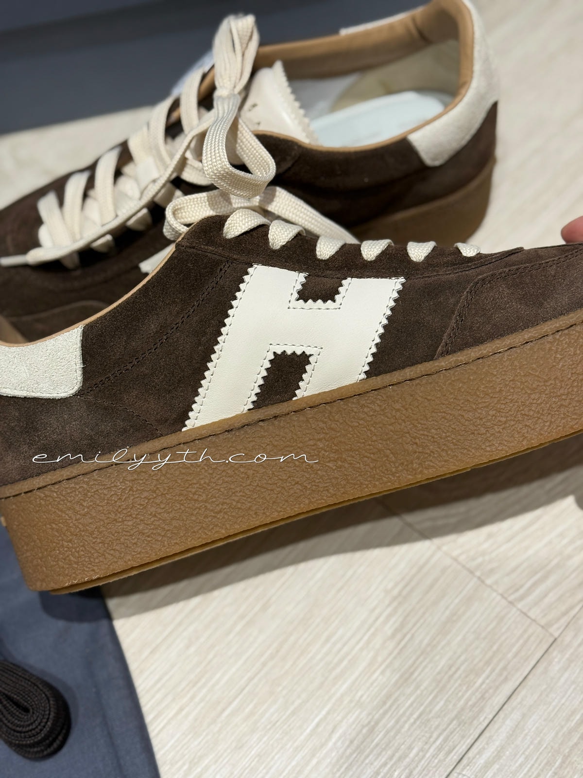 Hogan Cool Sneakers 許路兒同款開箱！Hogan Cool Sneakers v.s. Hogan H-Stripes 厚底鞋實穿超詳細比較！