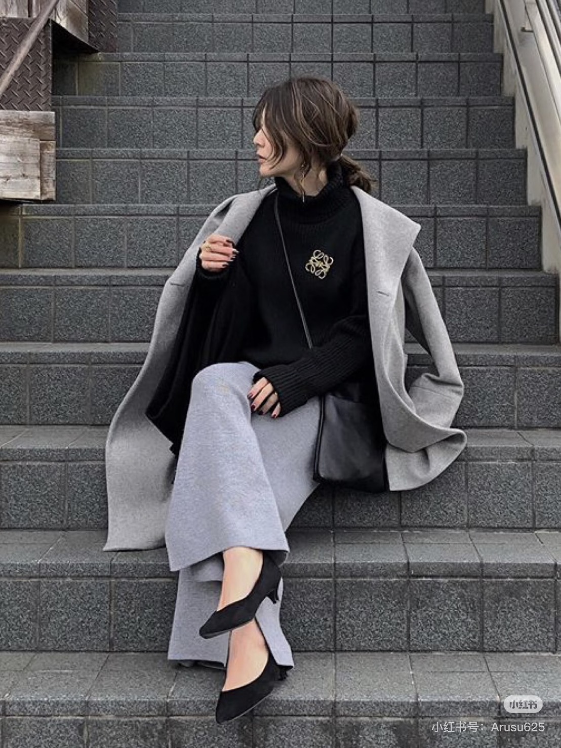 Net-A-Porter 超級難得免運活動！必買 Loewe 配件！