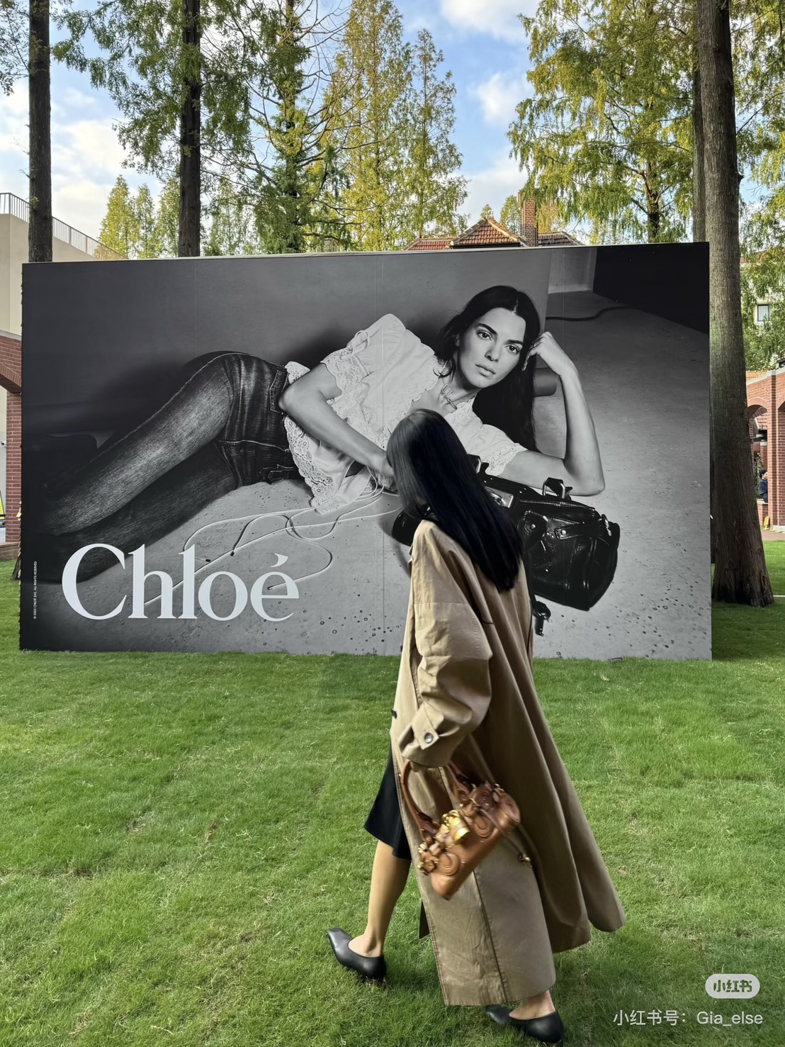 FWRD 滿額 7折，折扣區可折上折 ！