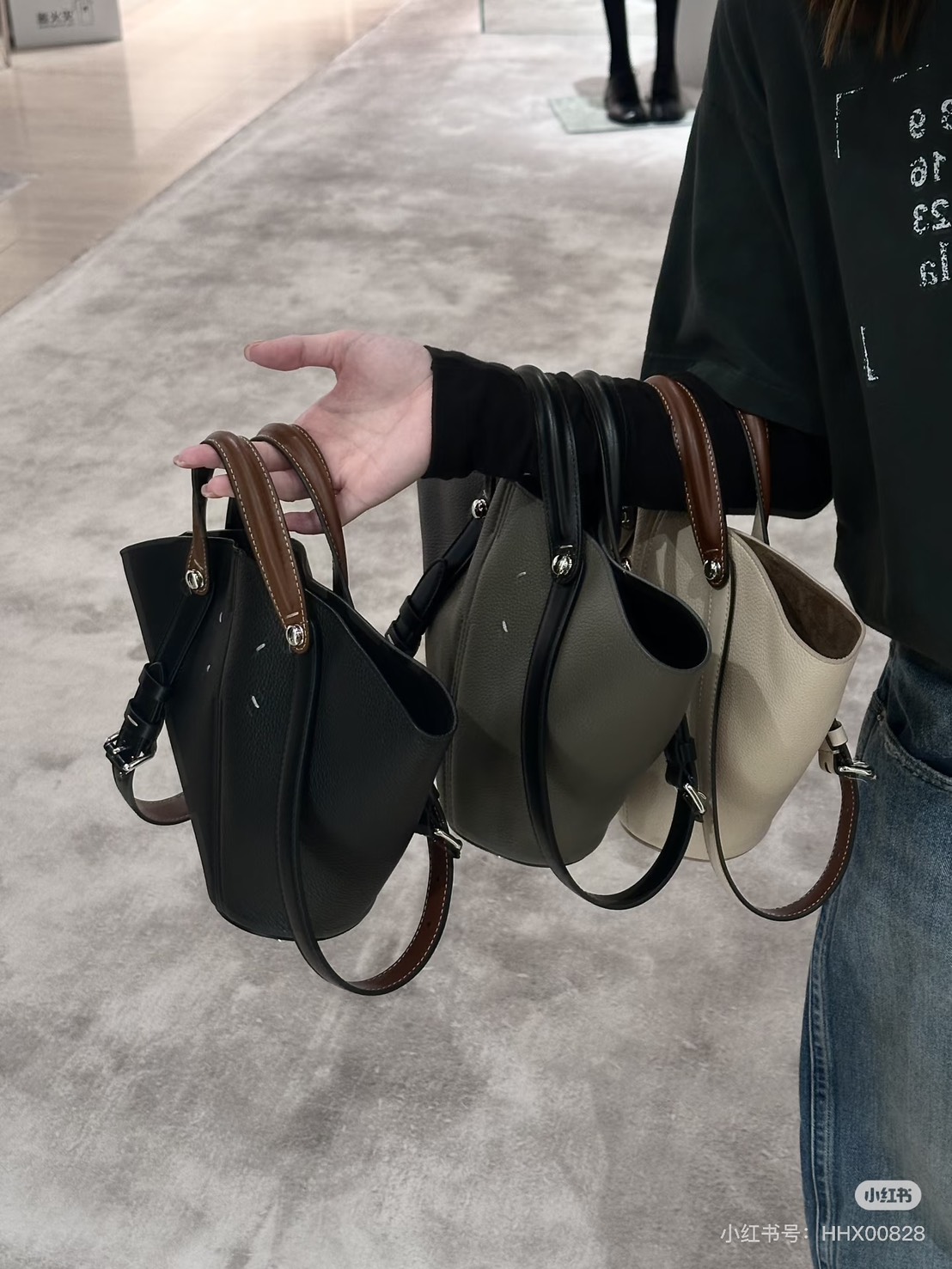 FWRD 滿額 7折，折扣區可折上折 ！